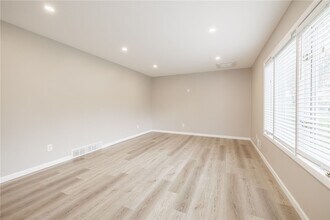 27 Homestead Dr in Fairport, NY - Building Photo - Building Photo