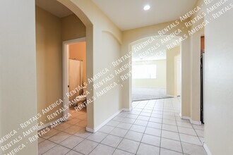 4337 W Powell Dr in New River, AZ - Building Photo - Building Photo