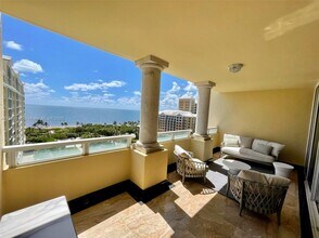 445 Grand Bay Dr in Key Biscayne, FL - Building Photo - Building Photo