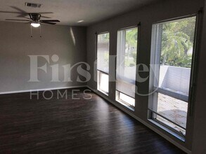 3922 SE 2nd Ave in Cape Coral, FL - Building Photo - Building Photo