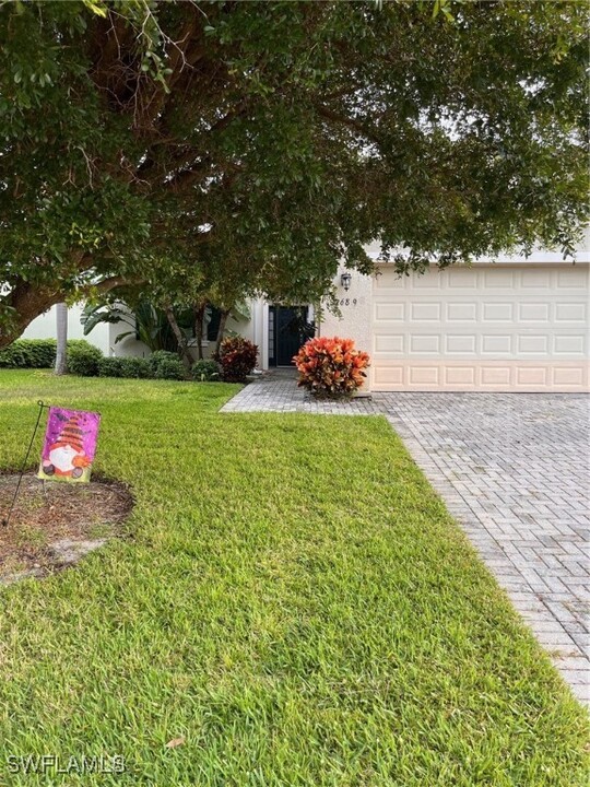 2689 Brightside Ct in Cape Coral, FL - Building Photo