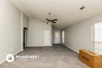 1104 Maplewood Ln in Crowley, TX - Foto de edificio - Building Photo