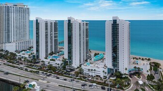16425 Collins Ave in Sunny Isles Beach, FL - Building Photo