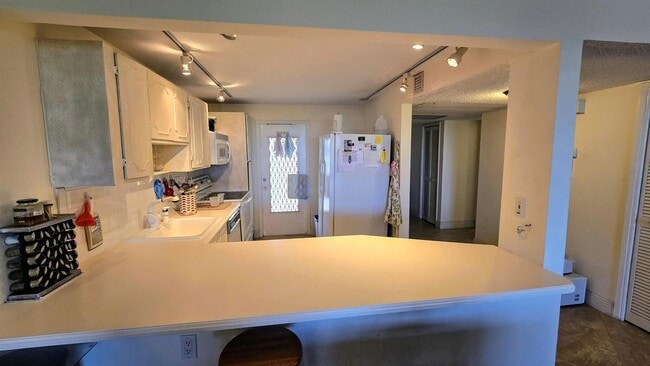 property at 3100 N Course Ln