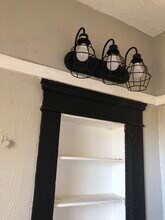 1830 Mannering Rd, Unit 2 in Cleveland, OH - Foto de edificio - Building Photo