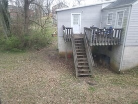 738 Robb Ave, Unit B