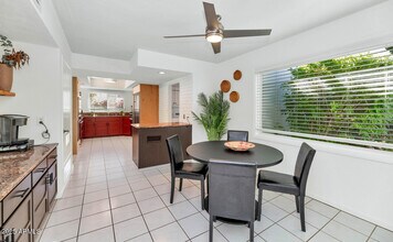 3234 E Larkspur Dr in Phoenix, AZ - Building Photo - Building Photo