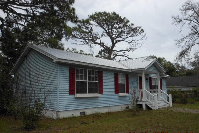 property at 107 15th St
