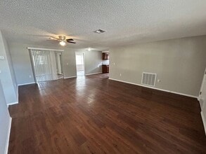 7316 Nova Scotia Dr in Port Richey, FL - Foto de edificio - Building Photo