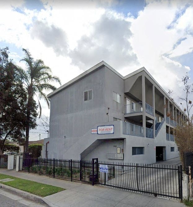 3928 W. 107th St. in Inglewood, CA - Foto de edificio - Building Photo