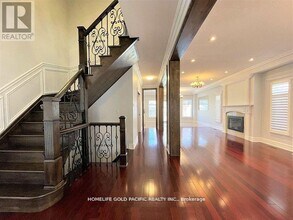 95 Tomlinson Cir in Markham, ON - Building Photo - Building Photo