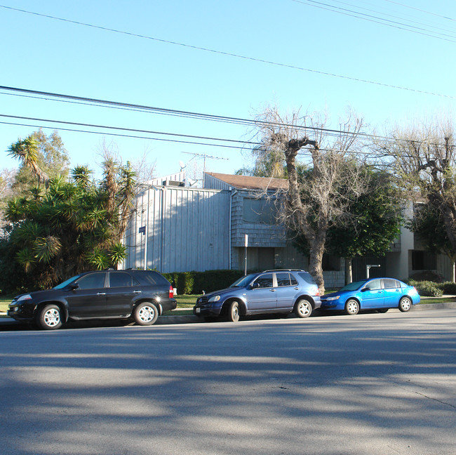 12325 Moorpark St in Studio City, CA - Foto de edificio - Building Photo