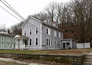 122 Union St in Norwich, CT - Building Photo - Building Photo