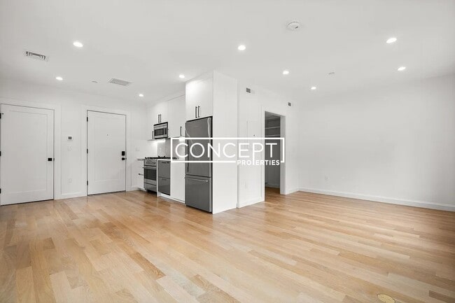 property at 1618 Beacon St