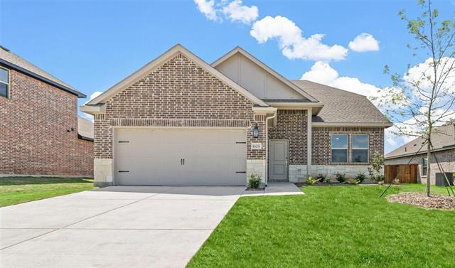 property at 605 Ridgewood Dr