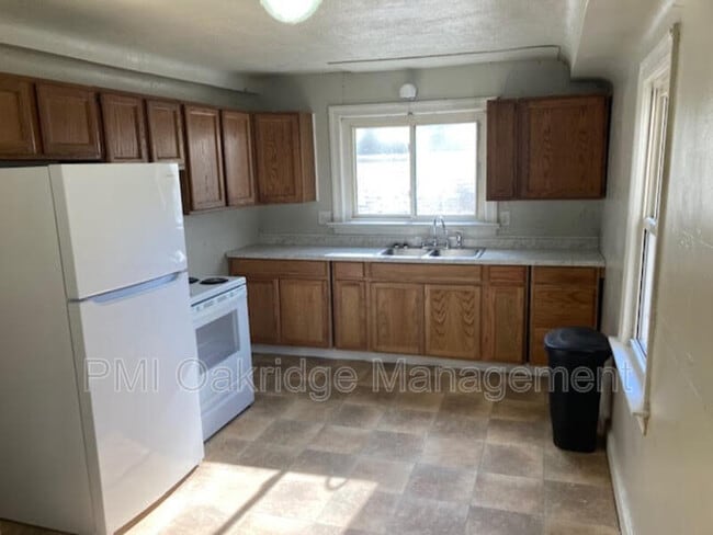 906 Race Dr in Troy, OH - Building Photo - Building Photo