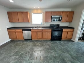 28033 Rosemont St in Roseville, MI - Building Photo - Building Photo