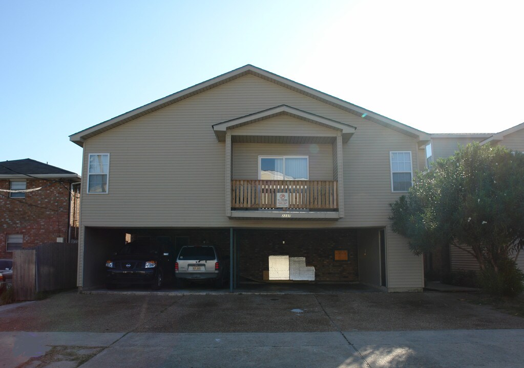 2237 Pasadena Ave in Metairie, LA - Building Photo