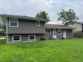 508 Creighton Ln in Schaumburg, IL - Building Photo - Building Photo