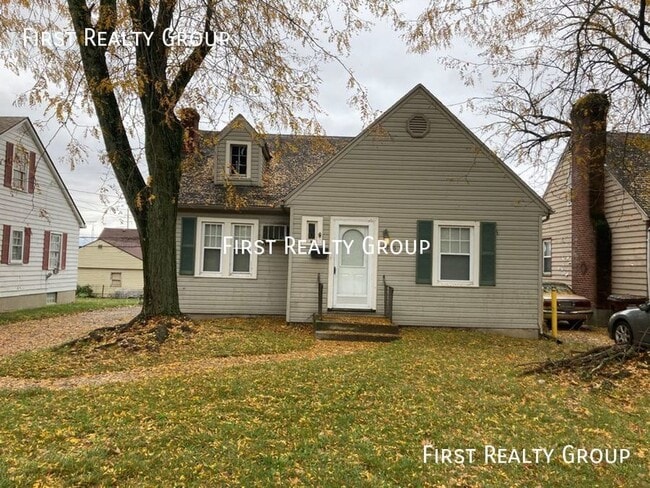 property at 2926 Catalpa Dr.