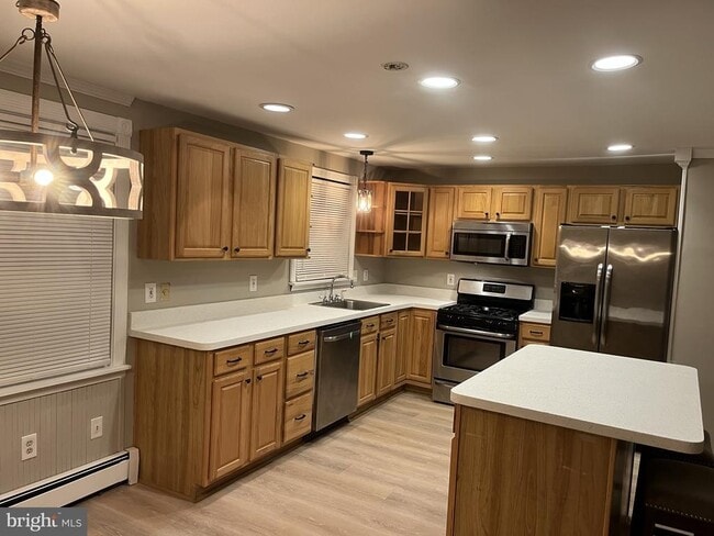 87 Lighthouse Dr in Ocean Township, NJ - Building Photo - Building Photo