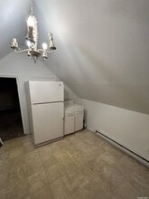 24 Simon St in Babylon, NY - Building Photo - Building Photo