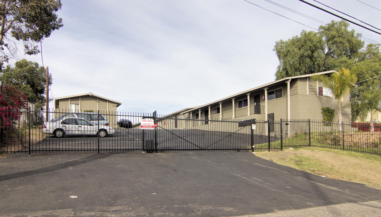 Delta Street Apartments in San Diego, CA - Building Photo