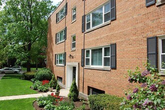 2311 Central St, Unit 2E in Evanston, IL - Foto de edificio - Building Photo