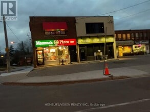 4986A Dundas St W in Toronto, ON - Building Photo - Building Photo