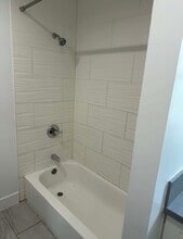 2231 Ellendale Pl, Unit 2231 Ellendale in Los Angeles, CA - Foto de edificio - Building Photo