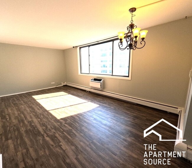 6325 N Sheridan Rd, Unit 2003 in Chicago, IL - Foto de edificio - Building Photo