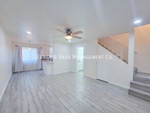 725 Coronado Ave in Long Beach, CA - Building Photo - Building Photo