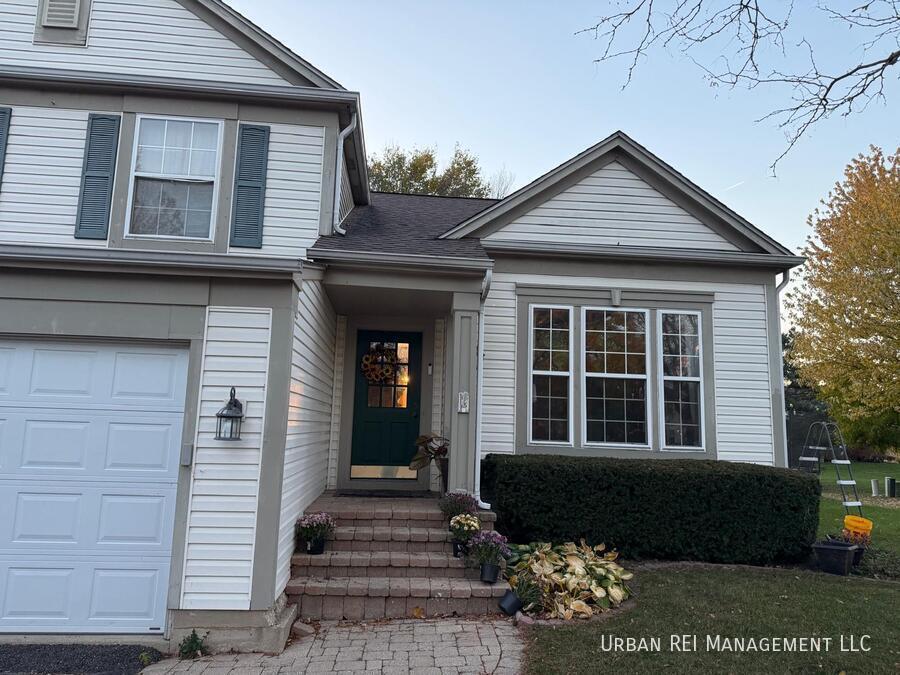 1951 Spinnaker Ct in Aurora, IL - Building Photo