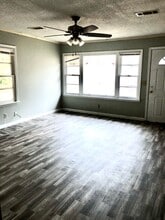 5343 N Raymond Ave in Tupelo, MS - Building Photo - Building Photo