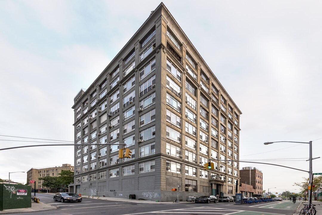 475 Kent Williamsburg Lofts in Brooklyn, NY - Building Photo