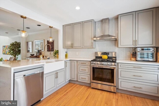 10924 Bloomingdale Dr in Rockville, MD - Building Photo - Building Photo