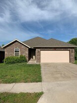 3505 Juniper in Springfield, MO - Building Photo