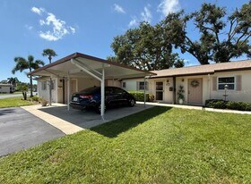 2821 Swifton Dr in Sarasota, FL - Building Photo