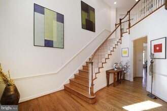 5119 Warren Pl NW in Washington, DC - Building Photo - Building Photo