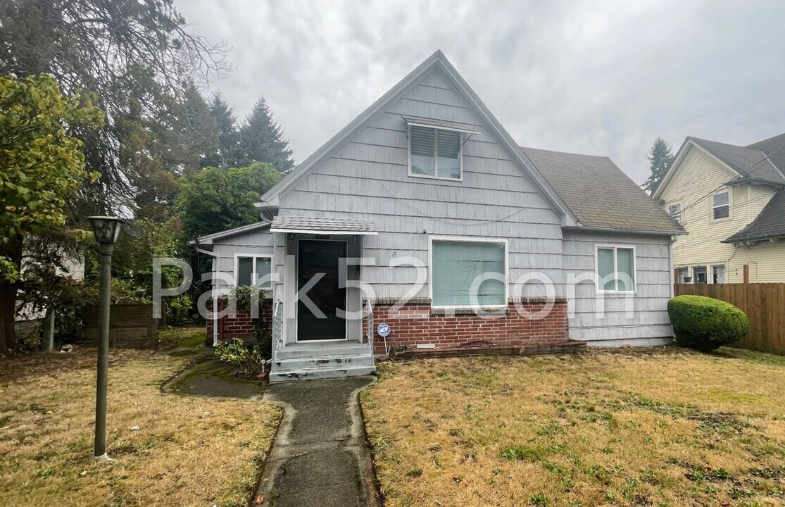 5409 S Birmingham St in Tacoma, WA - Building Photo