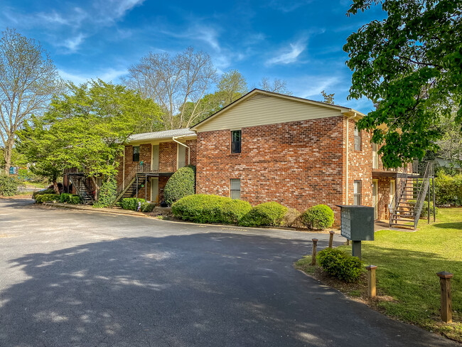 586 Franklin St in Athens, GA - Foto de edificio - Building Photo