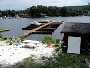 649 Jersey Ave in Greenwood Lake, NY - Foto de edificio - Other