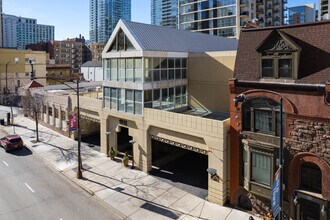 LaSalle Private Residences in Chicago, IL - Foto de edificio - Building Photo