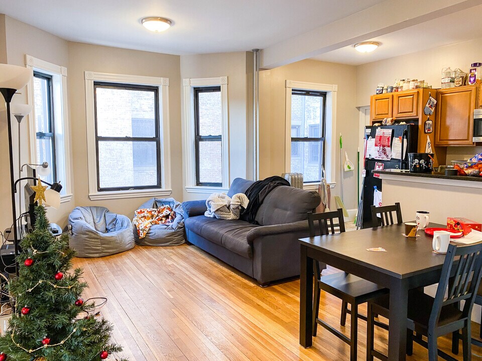 1056 Commonwealth Ave in Boston, MA - Building Photo