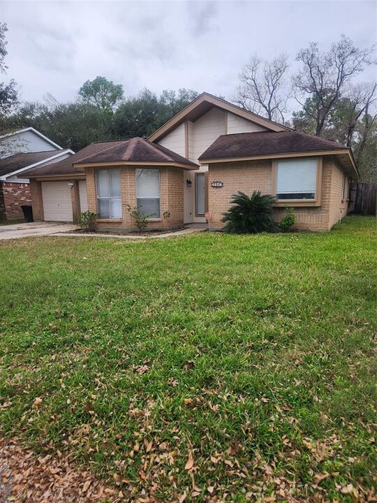 2347 Loyanne Dr in Spring, TX - Building Photo