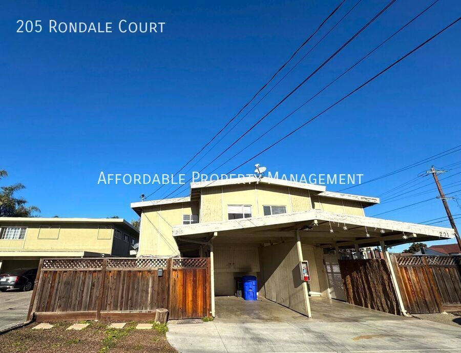 205 Rondale Ct in Hayward, CA - Building Photo