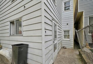 18 S Lehigh St in Shenandoah, PA - Building Photo - Building Photo