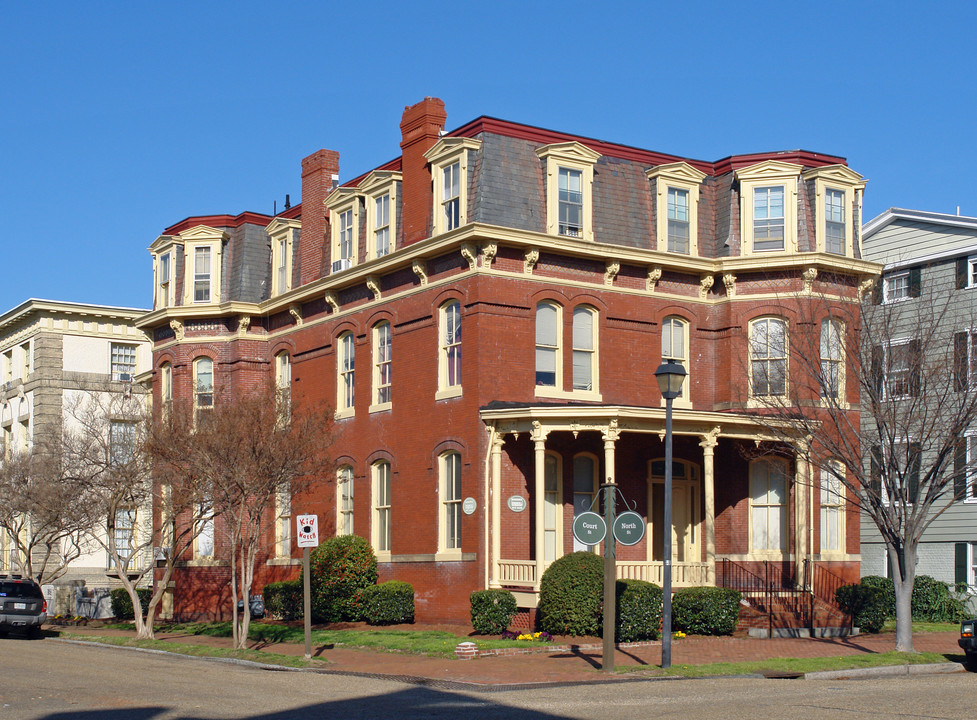 344 Court St in Portsmouth, VA - Foto de edificio