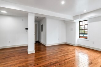 2 Charles St in Methuen, MA - Building Photo - Building Photo