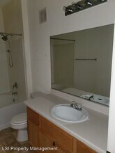 9050 W Warm Springs Rd-Unit -Unit 2148 in Las Vegas, NV - Building Photo - Building Photo